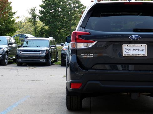 Used 2019 Subaru Forester Limited image 10
