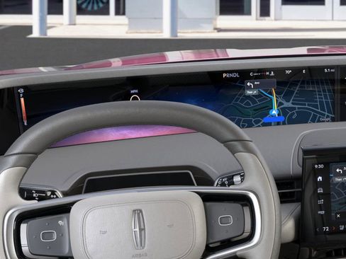 New 2025 Lincoln Nautilus Premier image 13