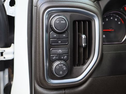 Used 2022 Chevrolet Silverado 2500 LT AWD/4WD image 13