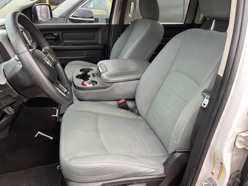Used 2017 RAM 1500 Express AWD/4WD image 7