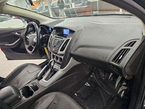 Used 2013 Ford Focus SE FWD image 9
