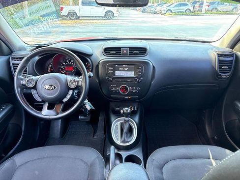 Used 2017 Kia Soul + w/ Designer's Package image 5