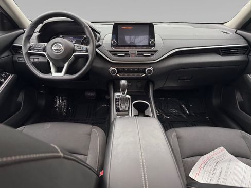 Used 2021 Nissan Altima 2.5 SV w/ SV Premium Package image 10
