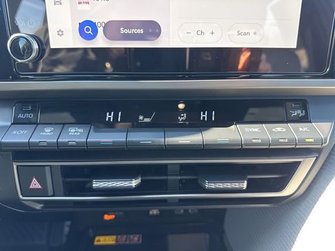 Used 2026 Toyota Camry SE image 18