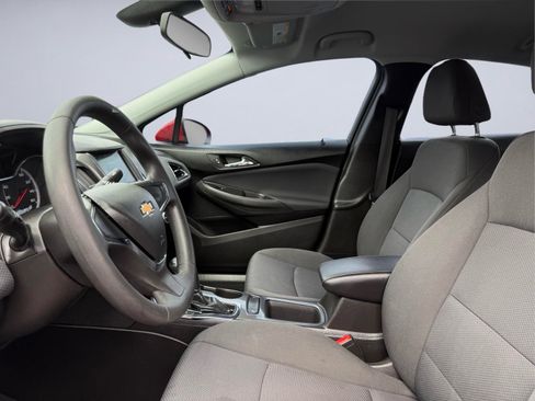 Used 2019 Chevrolet Cruze LS FWD image 13