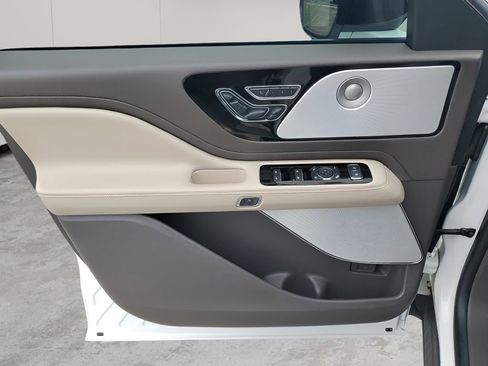 Used 2023 Lincoln Aviator Reserve w/ Equipment Group 201A image 27