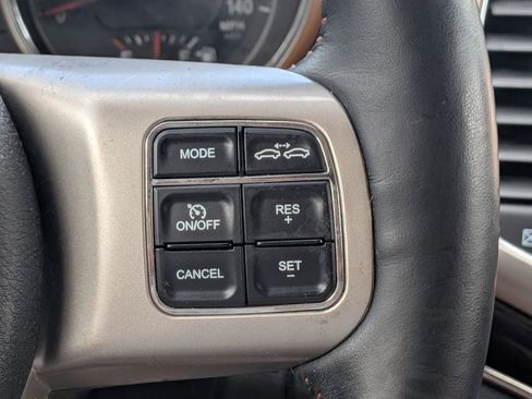 Used 2012 Jeep Grand Cherokee Overland Summit image 87