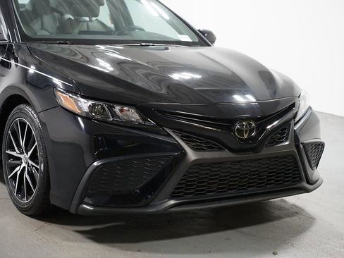Certified 2023 Toyota Camry SE image 4