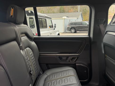 Used 2024 Rivian R1S Launch Edition image 39