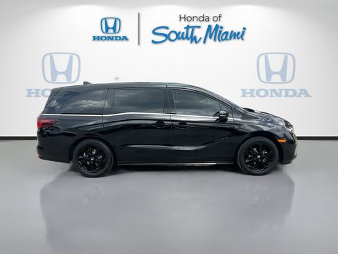 Certified 2023 Honda Odyssey Sport image 5