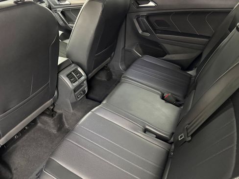 Used 2024 Volkswagen Tiguan SE R-Line FWD image 11