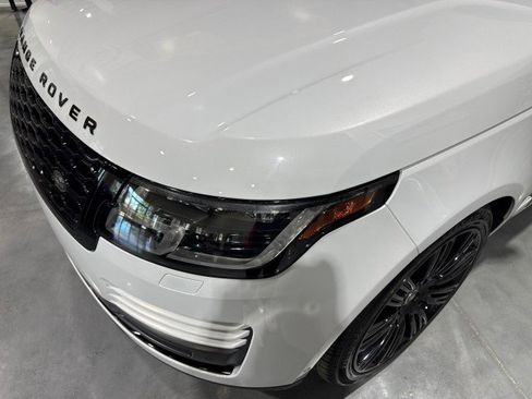 Used 2018 Land Rover Range Rover HSE image 15