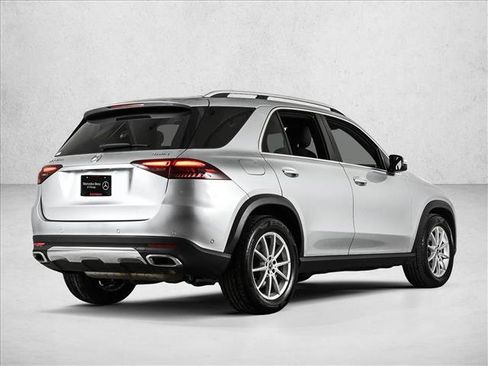 Used 2024 Mercedes-Benz GLE 450e 4MATIC image 5