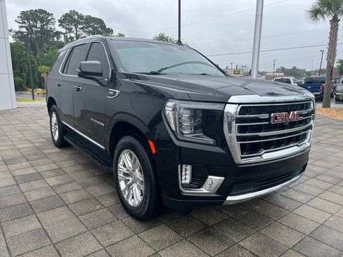 Used 2023 GMC Yukon SLT w/ SLT Luxury Package RWD image 8