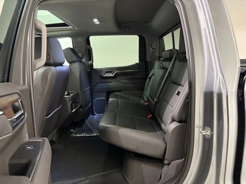 New 2026 GMC Sierra 1500 SLT image 23