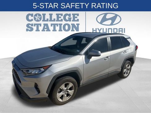 Used 2020 Toyota RAV4 XLE image 5
