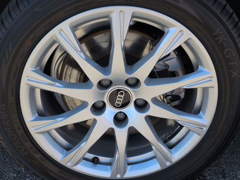 Used 2023 Audi A4 2.0T Premium w/ Convenience Package image 13