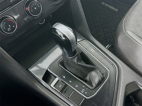 Used 2021 Volkswagen Tiguan S image 16