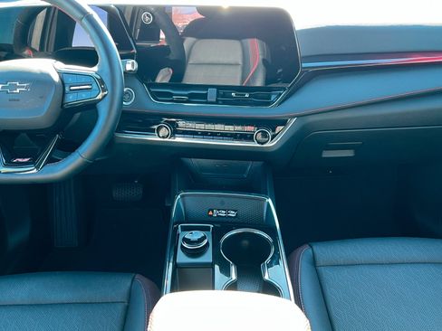 Certified 2025 Chevrolet Equinox RS w/ Safety and Technology Package image 14