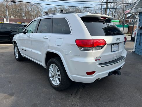Used 2018 Jeep Grand Cherokee Overland image 5