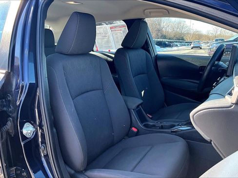 Used 2023 Toyota Corolla LE image 7