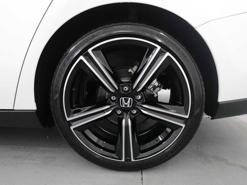 Certified 2025 Honda Accord Sport image 9