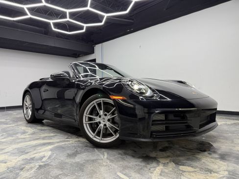 Used 2025 Porsche 911 Carrera image 9