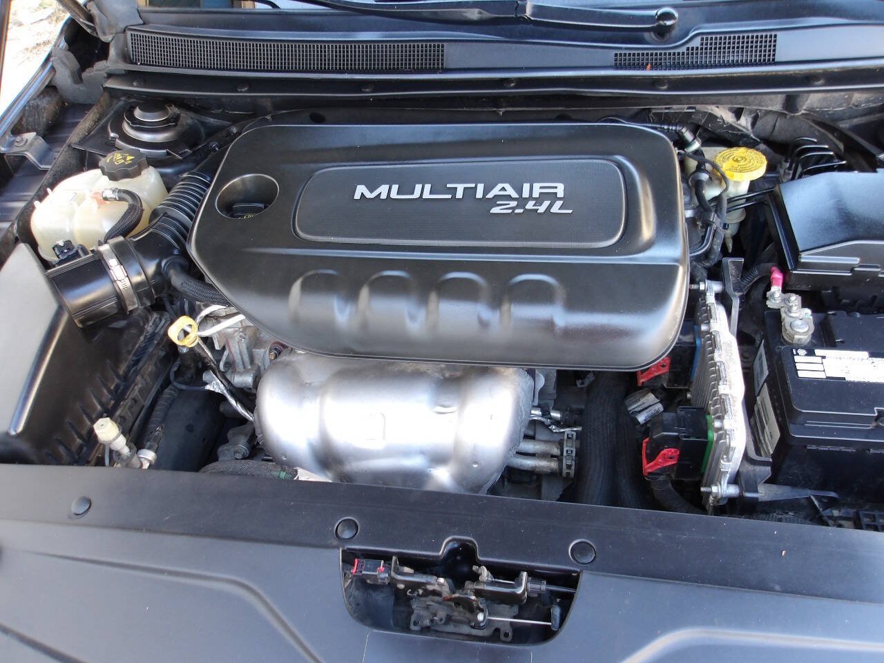 Used 2015 Chrysler 200 C FWD image 22