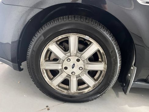 Used 2009 Ford Taurus SEL FWD image 13