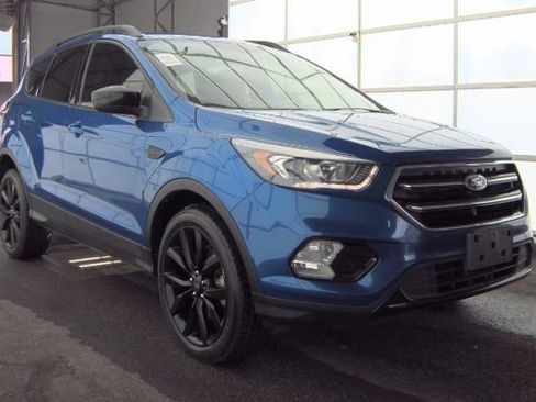 Used 2019 Ford Escape SE image 3