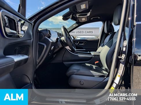 Used 2025 Mercedes-Benz GLC 350e 4MATIC image 11