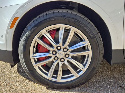 New 2026 Cadillac XT5 Sportv image 11