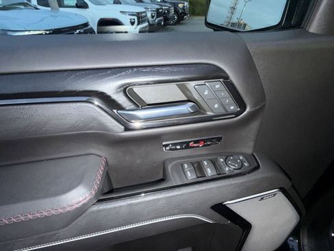 Used 2024 GMC Sierra 1500 AT4X image 15