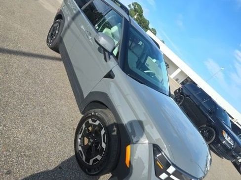 Used 2025 Hyundai Santa Fe SEL FWD image 9