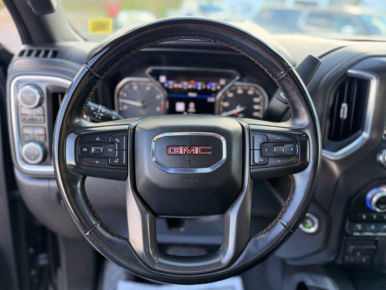 Used 2023 GMC Sierra 2500 AT4 w/ AT4 Premium Plus Package AWD/4WD image 24
