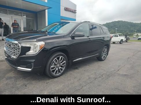 Used 2022 GMC Terrain Denali AWD/4WD image 1