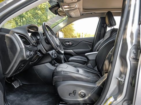 Used 2020 Jeep Cherokee Limited image 44