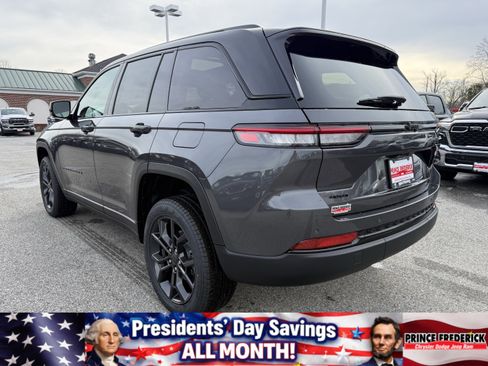 New 2025 Jeep Grand Cherokee Limited image 5