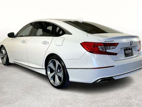 Used 2018 Honda Accord Touring image 17