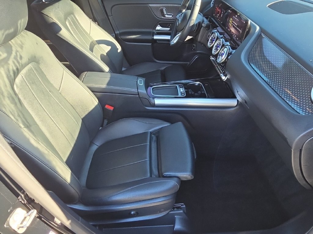 Used 2025 Mercedes-Benz GLA 250 image 18