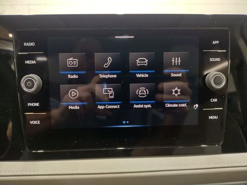 New 2025 Volkswagen Taos SE image 27