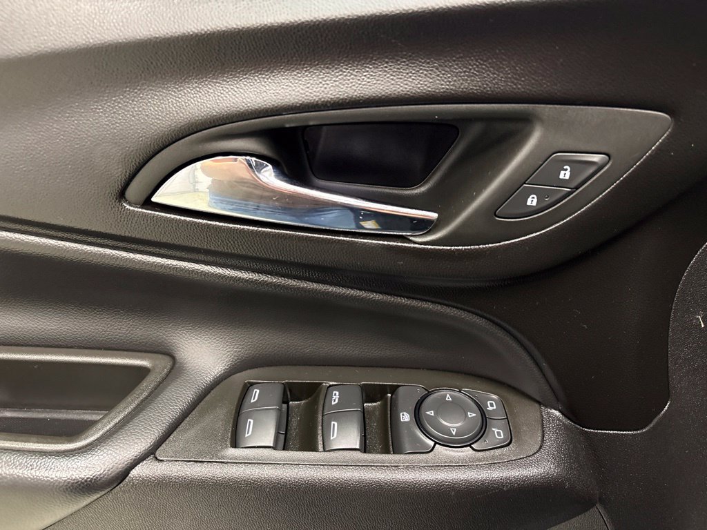 Used 2024 Chevrolet Equinox LT AWD/4WD image 15