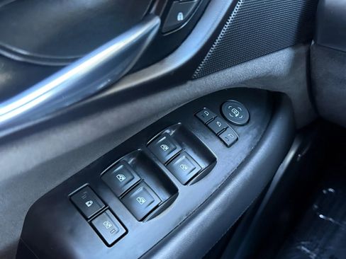 Used 2020 Cadillac Escalade ESV Platinum image 33