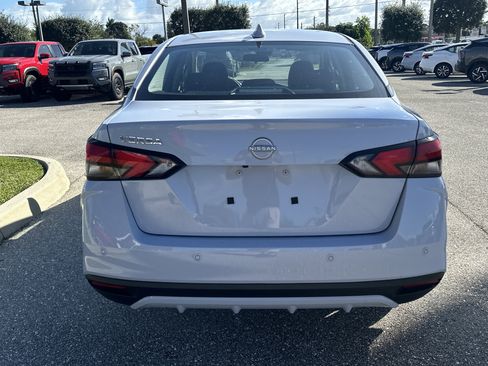 New 2025 Nissan Versa SV image 7