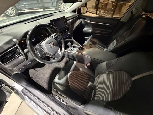 Used 2021 Toyota Camry SE FWD image 21
