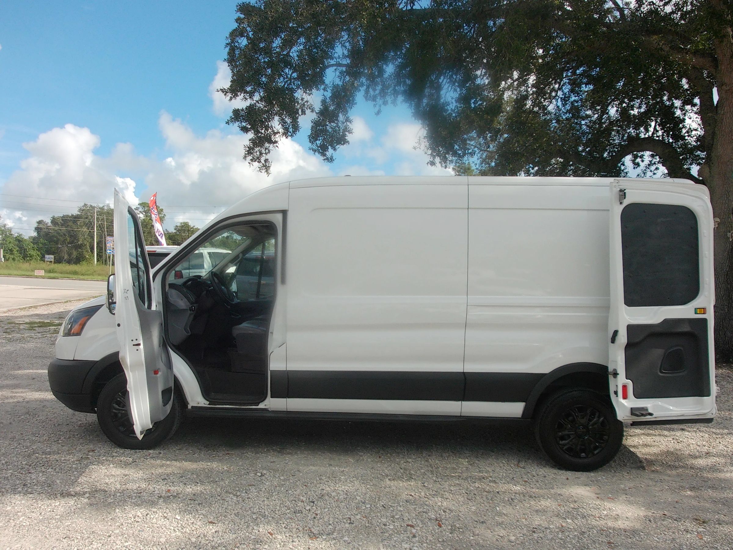 Used 2019 Ford Transit 150 148 Medium Roof RWD image 9