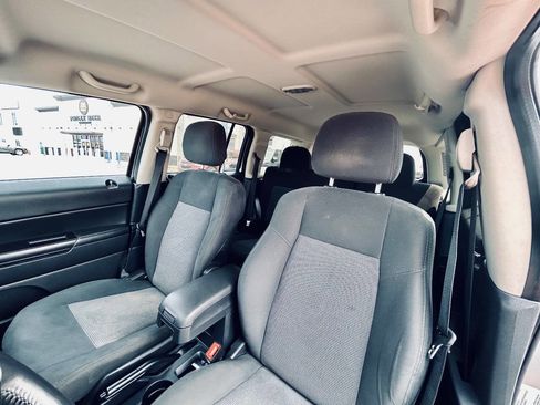 Used 2011 Jeep Patriot Latitude image 12