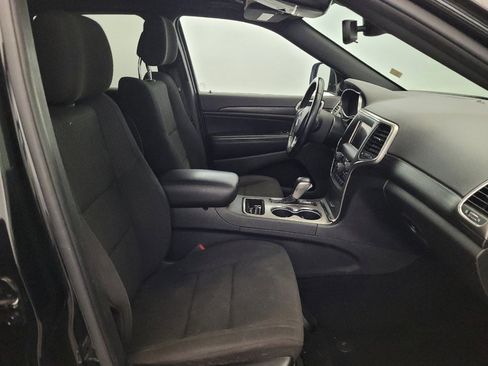 Used 2021 Jeep Grand Cherokee Laredo AWD/4WD image 21