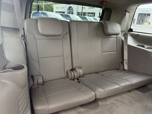 Used 2015 GMC Yukon SLT w/ HD Trailering Package image 40