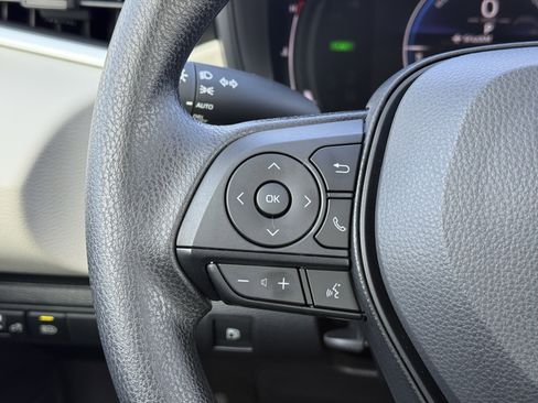 Used 2026 Toyota Corolla LE image 25